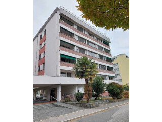 Spacious and bright 2.5 room apartment for rent in Locarno