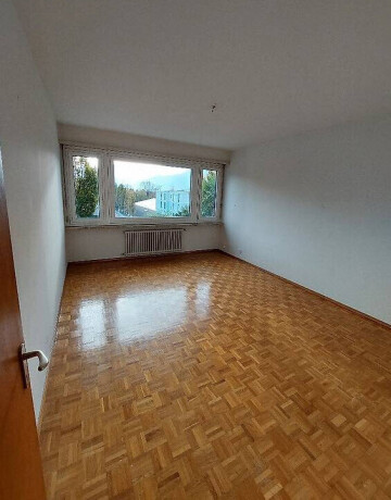 spacious-and-bright-25-room-apartment-for-rent-in-locarno-big-1