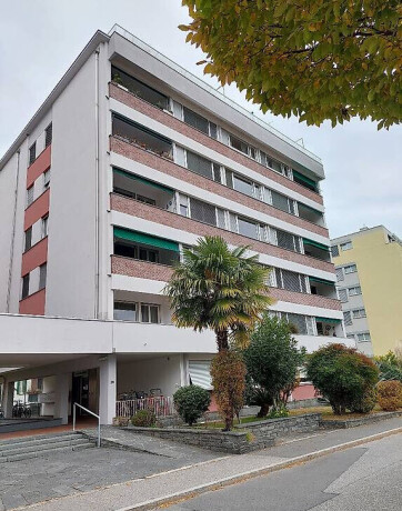 spacious-and-bright-25-room-apartment-for-rent-in-locarno-big-0