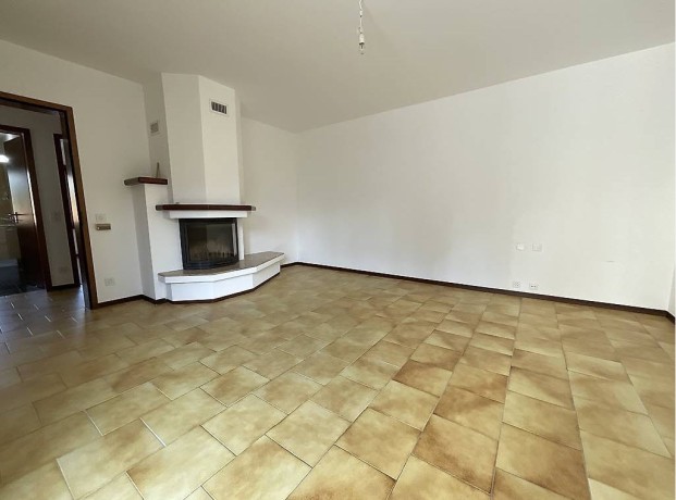 corteglia-a-stunning-35-room-apartment-with-a-spacious-200-sq-m-garden-big-5