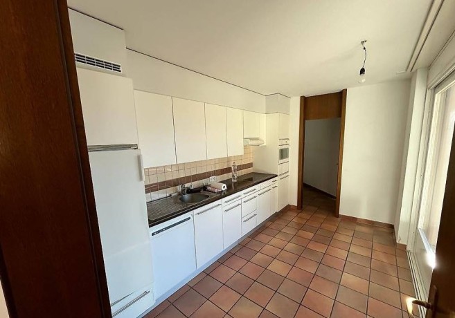 spacious-4-room-apartment-for-rent-in-sementina-big-2